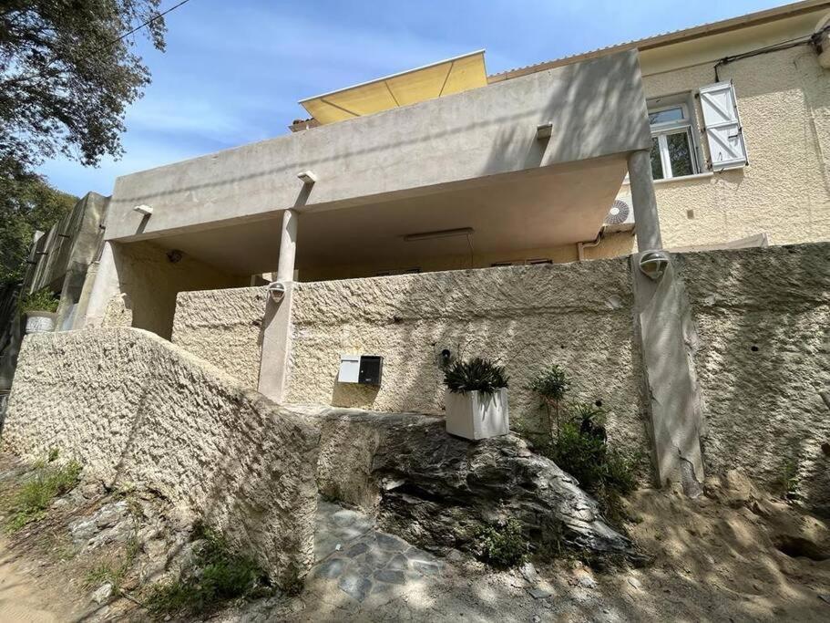 Entierement Renovee Avec Piscine En Plein Coeur De Bastia - Corse Bastia (Corsica)