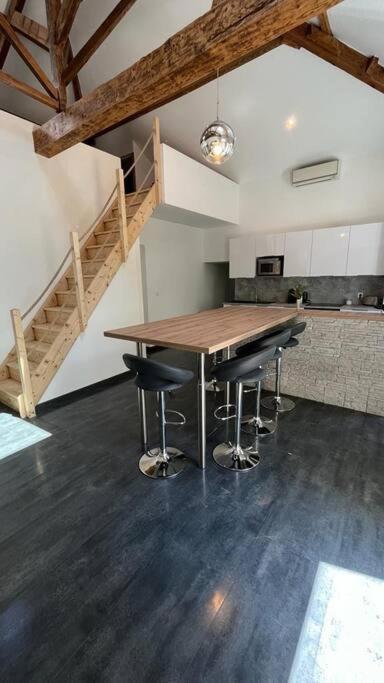 Entierement Renovee Avec Piscine En Plein Coeur De Bastia - Corse Villa *